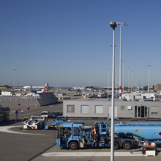 Infrastruktura logistyczna powietrzna to nie tylko lotniska, ale także przestrzenie manewrowe i odpowiednie urządzenia.